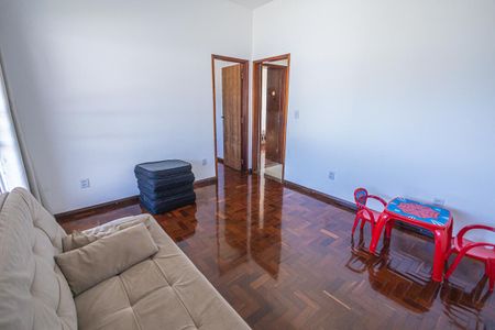 Casa à venda com 300m², 3 quartos e 3 vagasSala