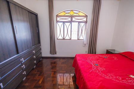 Casa à venda com 300m², 3 quartos e 3 vagasSuíte