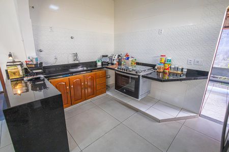 Casa à venda com 300m², 3 quartos e 3 vagasCozinha