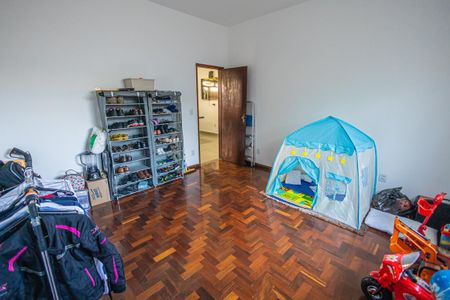 Casa à venda com 300m², 3 quartos e 3 vagasQuarto 2