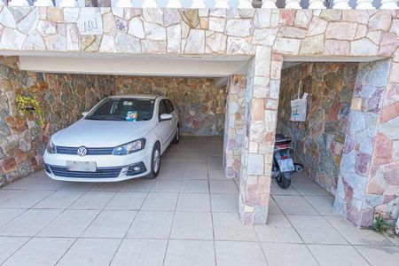 Casa à venda com 300m², 3 quartos e 3 vagasGaragem