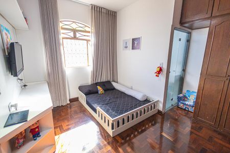 Casa à venda com 300m², 3 quartos e 3 vagasQuarto 1