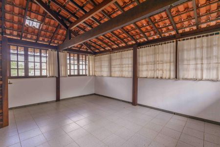 Casa de condomínio à venda com 180m², 3 quartos e 3 vagas Casa de condomínio à venda com 180m², 3 quartos e 3 vagasQuarto 1
