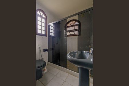 Casa de condomínio à venda com 180m², 3 quartos e 3 vagas Casa de condomínio à venda com 180m², 3 quartos e 3 vagasBanheiro 2