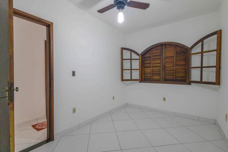 Casa de condomínio à venda com 180m², 3 quartos e 3 vagas Casa de condomínio à venda com 180m², 3 quartos e 3 vagasQuarto 3