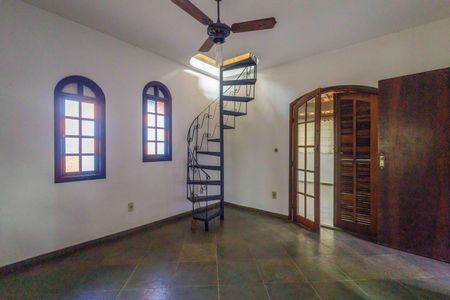 Casa de condomínio à venda com 180m², 3 quartos e 3 vagas Casa de condomínio à venda com 180m², 3 quartos e 3 vagasSala Privativa