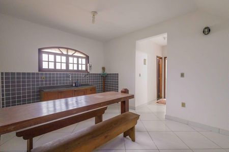 Casa de condomínio à venda com 180m², 3 quartos e 3 vagas Casa de condomínio à venda com 180m², 3 quartos e 3 vagasCozinha