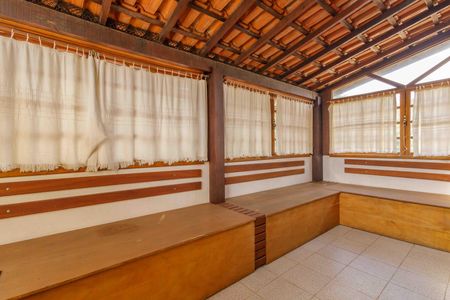 Casa de condomínio à venda com 180m², 3 quartos e 3 vagas Casa de condomínio à venda com 180m², 3 quartos e 3 vagasVaranda