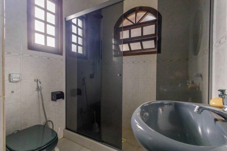 Casa de condomínio à venda com 180m², 3 quartos e 3 vagas Casa de condomínio à venda com 180m², 3 quartos e 3 vagasBanheiro 2