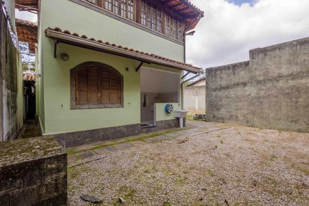 Casa de condomínio à venda com 180m², 3 quartos e 3 vagas Casa de condomínio à venda com 180m², 3 quartos e 3 vagasÁrea Externa