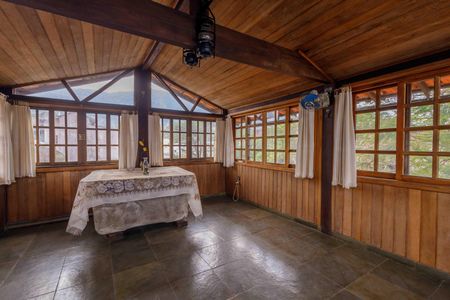 Casa de condomínio à venda com 180m², 3 quartos e 3 vagas Casa de condomínio à venda com 180m², 3 quartos e 3 vagasQuarto 2