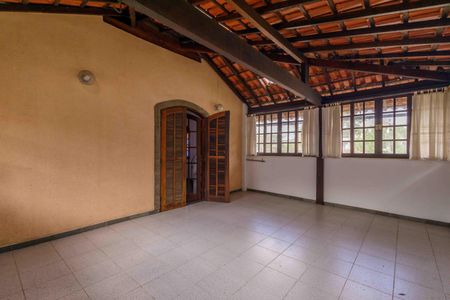 Casa de condomínio à venda com 180m², 3 quartos e 3 vagas Casa de condomínio à venda com 180m², 3 quartos e 3 vagasQuarto 1