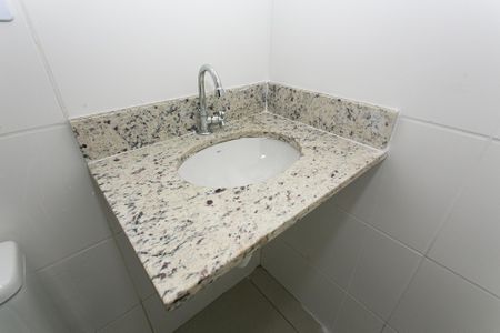 Apartamento à venda com 40m², 2 quartos e sem vaga Apartamento à venda com 40m², 2 quartos e sem vagaBanheiro