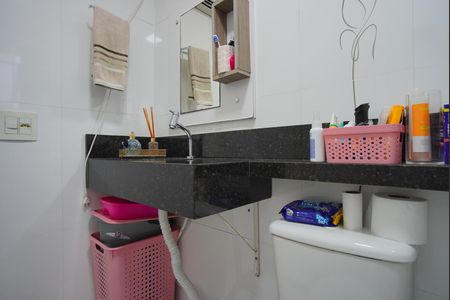 Apartamento à venda com 64m², 3 quartos e 1 vagaBanheiro Social