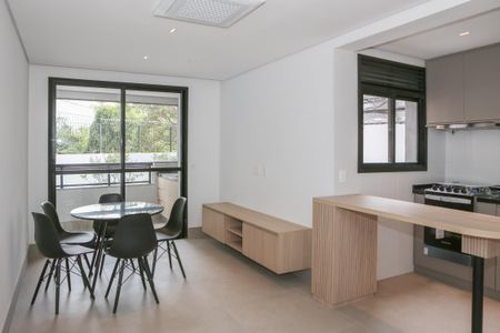 Sala de apartamento para alugar com 2 quartos, 70m² em Sumaré, São Paulo