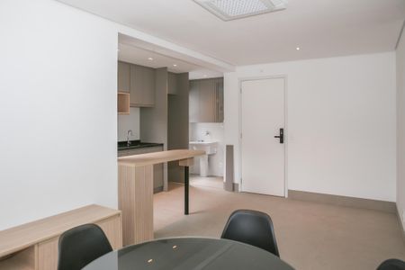 Sala de apartamento para alugar com 2 quartos, 70m² em Sumaré, São Paulo