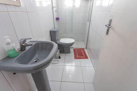 Casa à venda com 120m², 2 quartos e 2 vagasBanheiro 