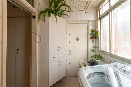 Apartamento à venda com 117m², 3 quartos e 1 vagaÁrea de Serviço