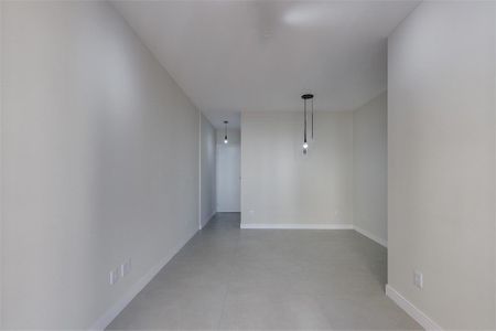 Apartamento à venda com 2 quartos, 55m² em Campo Grande, São Paulo