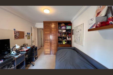 Apartamento à venda com 195m², 3 quartos e 4 vagasSuíte 1