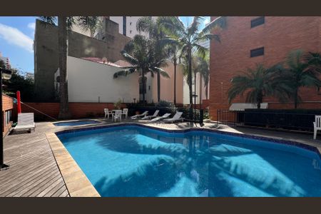 Apartamento à venda com 195m², 3 quartos e 4 vagasPiscina