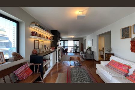 Apartamento à venda com 195m², 3 quartos e 4 vagasSala