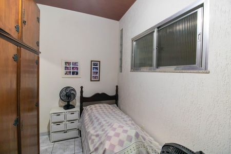 Casa à venda com 230m², 3 quartos e 3 vagas Casa à venda com 230m², 3 quartos e 3 vagasQuarto 3