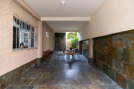 Casa à venda com 230m², 3 quartos e 3 vagas Casa à venda com 230m², 3 quartos e 3 vagasGaragem