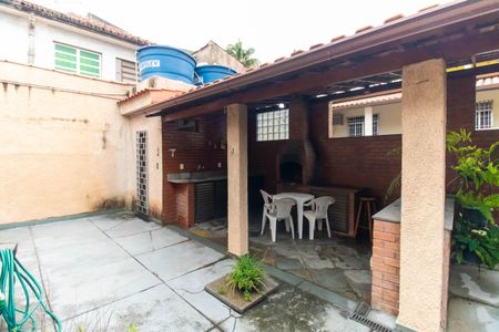 Casa à venda com 230m², 3 quartos e 3 vagas Casa à venda com 230m², 3 quartos e 3 vagasÁrea externa
