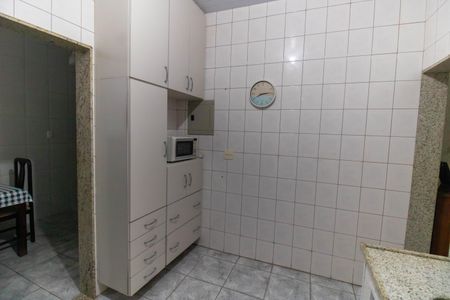 Casa à venda com 230m², 3 quartos e 3 vagas Casa à venda com 230m², 3 quartos e 3 vagasCozinha