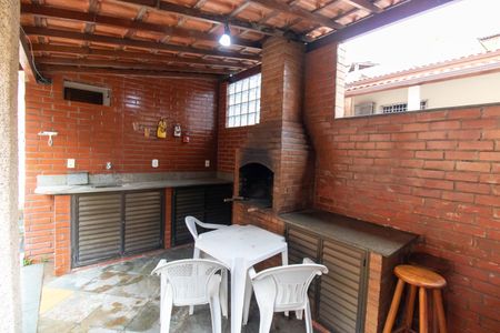 Casa à venda com 230m², 3 quartos e 3 vagas Casa à venda com 230m², 3 quartos e 3 vagasÁrea externa