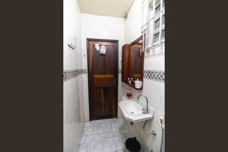 Casa à venda com 230m², 3 quartos e 3 vagas Casa à venda com 230m², 3 quartos e 3 vagasBanheiro 2