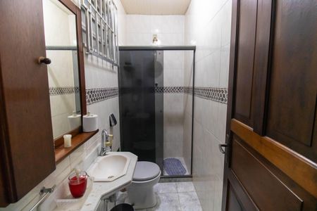 Casa à venda com 230m², 3 quartos e 3 vagas Casa à venda com 230m², 3 quartos e 3 vagasBanheiro 2