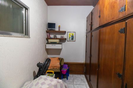 Casa à venda com 230m², 3 quartos e 3 vagas Casa à venda com 230m², 3 quartos e 3 vagasQuarto 3