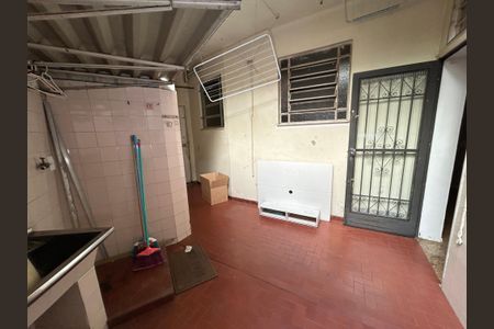 Apartamento à venda com 135m², 4 quartos e sem vagaÁrea de Serviço