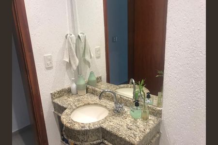 Casa à venda com 84m², 2 quartos e 1 vaga