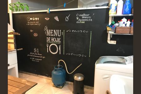 Casa à venda com 84m², 2 quartos e 1 vaga