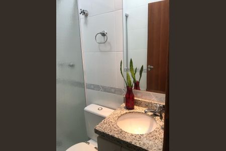 Casa à venda com 84m², 2 quartos e 1 vaga
