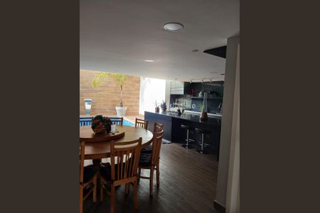 Casa à venda com 398m², 3 quartos e 5 vagasCHRRASQUEIRA