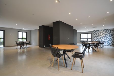 Apartamento para alugar com 27m², 1 quarto e sem vagaÁrea comum - Salão de festas