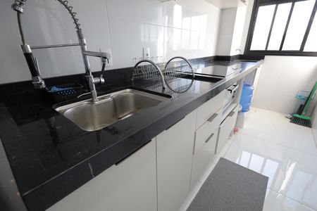 Apartamento à venda com 47m², 2 quartos e 1 vagaCozinha e Área de Serviço