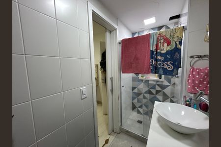 Apartamento à venda com 80m², 2 quartos e 2 vagasBanheiro da Suíte 2