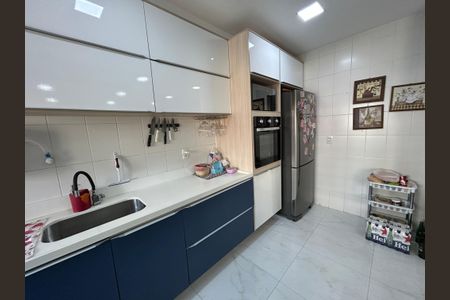Apartamento à venda com 80m², 2 quartos e 2 vagasCozinha
