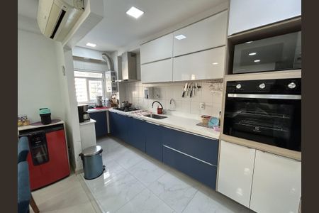 Apartamento à venda com 80m², 2 quartos e 2 vagasCozinha