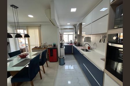 Apartamento à venda com 80m², 2 quartos e 2 vagasCozinha