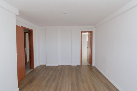 Apartamento à venda com 160m², 3 quartos e 2 vagas Apartamento à venda com 160m², 3 quartos e 2 vagasSuíte