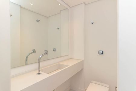 Apartamento para alugar com 230m², 3 quartos e 2 vagasLavabo