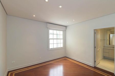 Apartamento para alugar com 230m², 3 quartos e 2 vagasQuarto 3 - Suíte