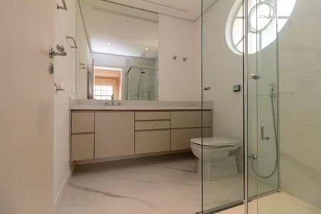 Apartamento para alugar com 230m², 3 quartos e 2 vagasBanheiro 2 - Suíte
