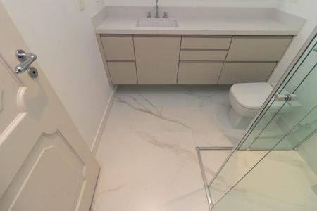 Apartamento para alugar com 230m², 3 quartos e 2 vagasBanheiro 3 - Suíte